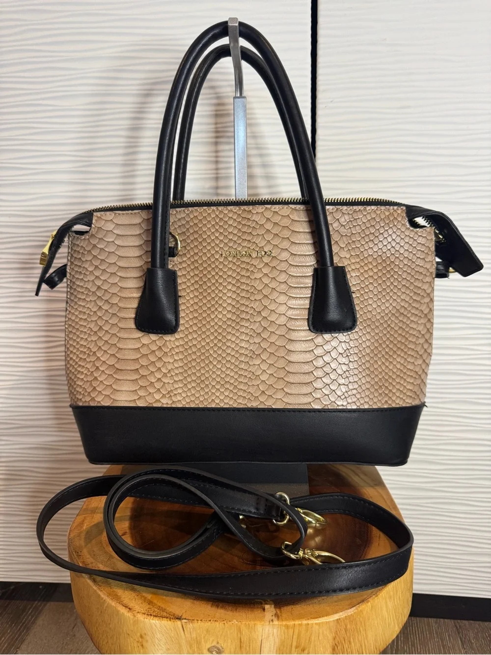 London Fog Black Cream Faux Snake Skin Dual Handle Satchel Handbag Purse